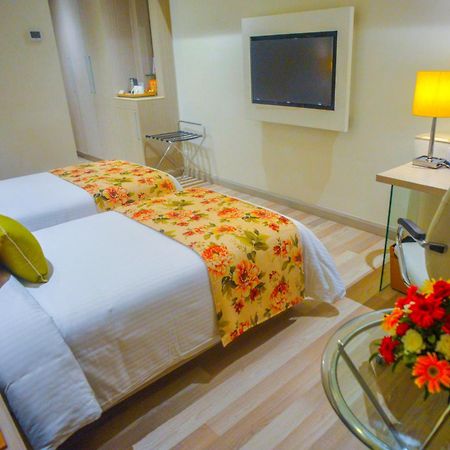 Efcee Sarovar Premiere Bhavnagar Dış mekan fotoğraf