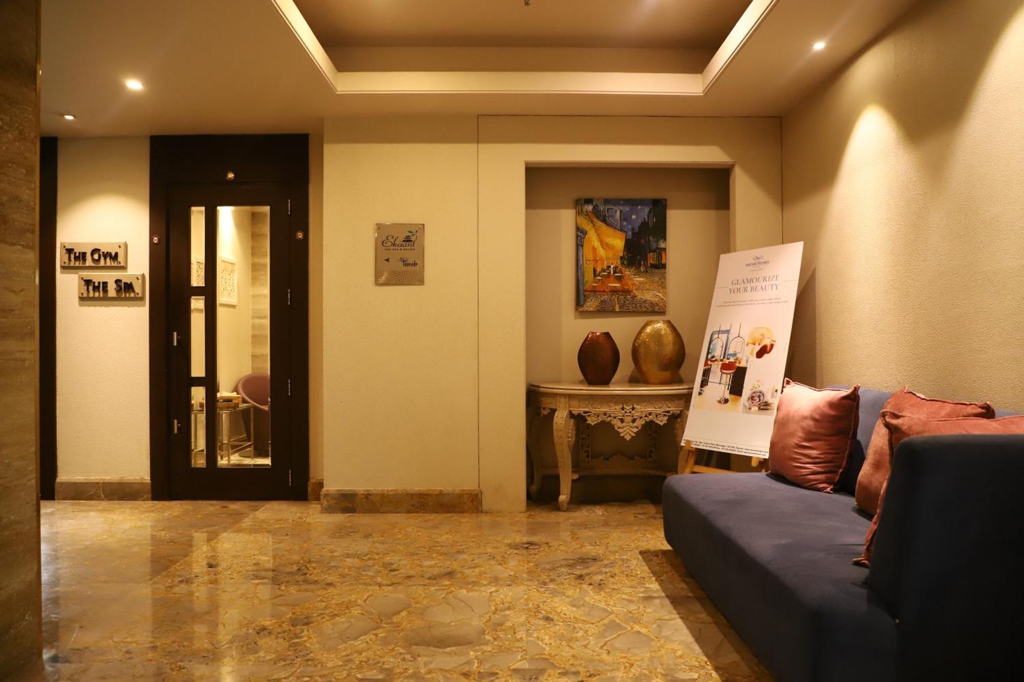 Efcee Sarovar Premiere Bhavnagar Otel Dış mekan fotoğraf